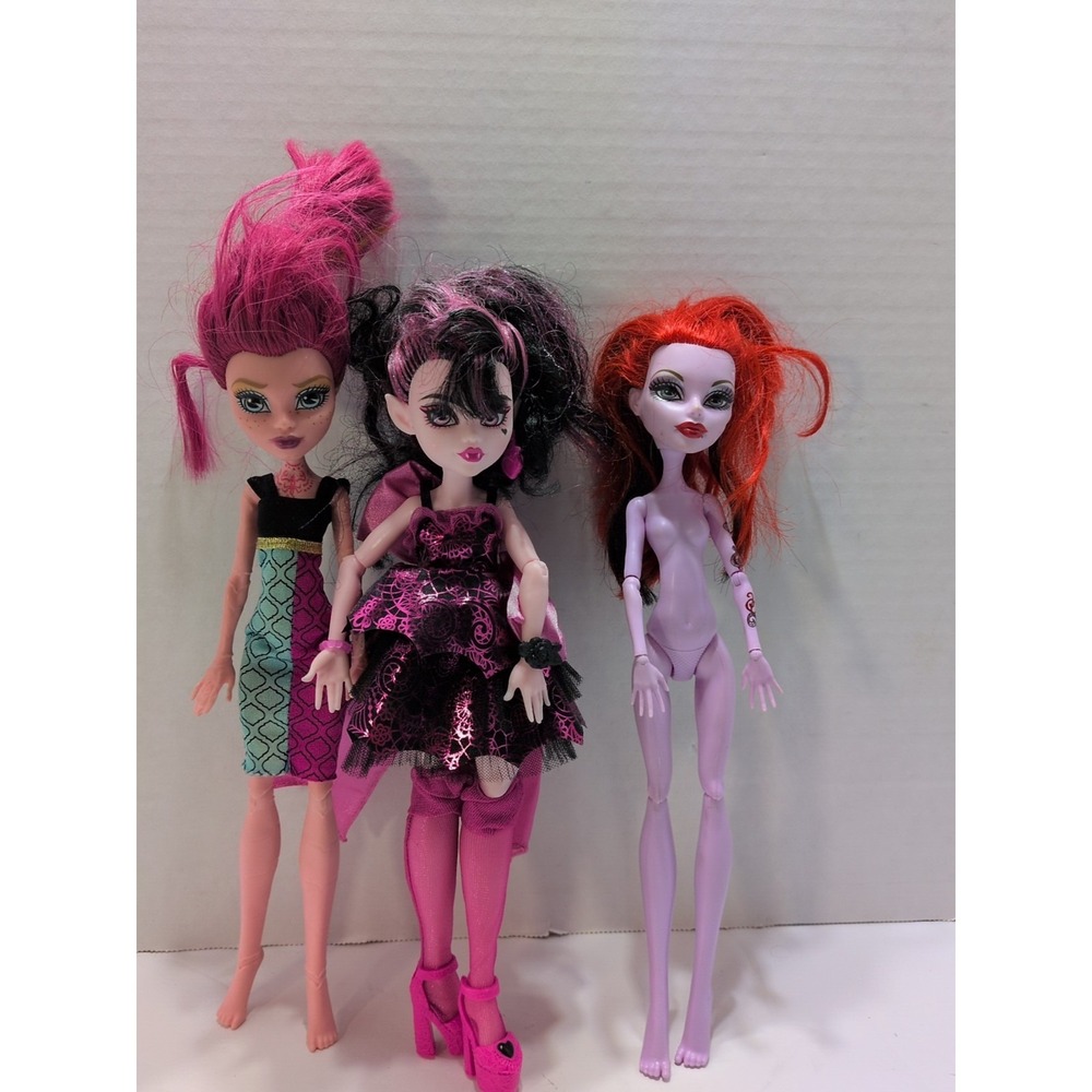 Monster High Dolls: Operetta, GiGi Grant And draculaura Monster Ball Lot Of 3